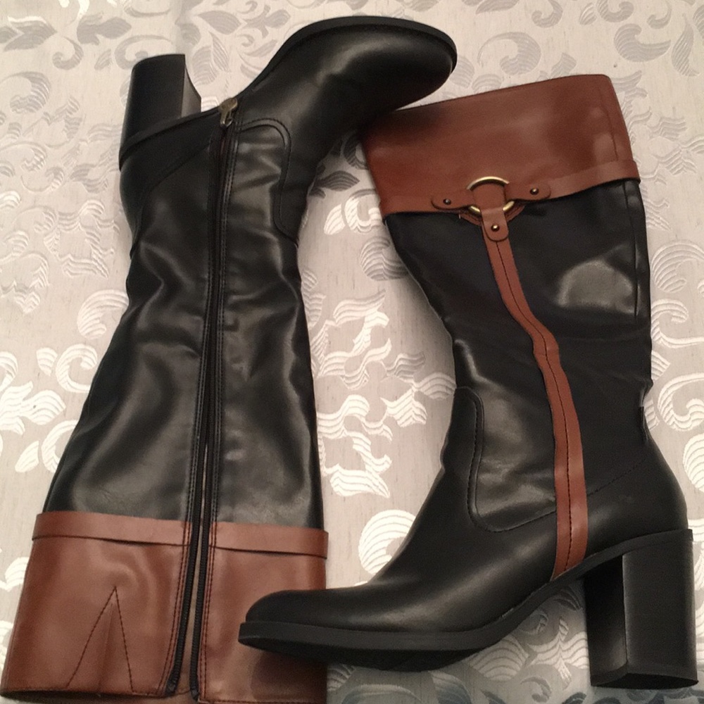ETIENNE AIGNER Boots size 8 1/2